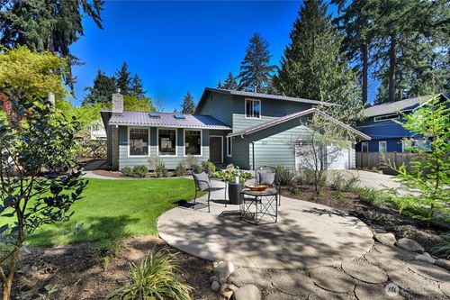 3222 107th Avenue Se, Bellevue, WA, 98004 | Card Image