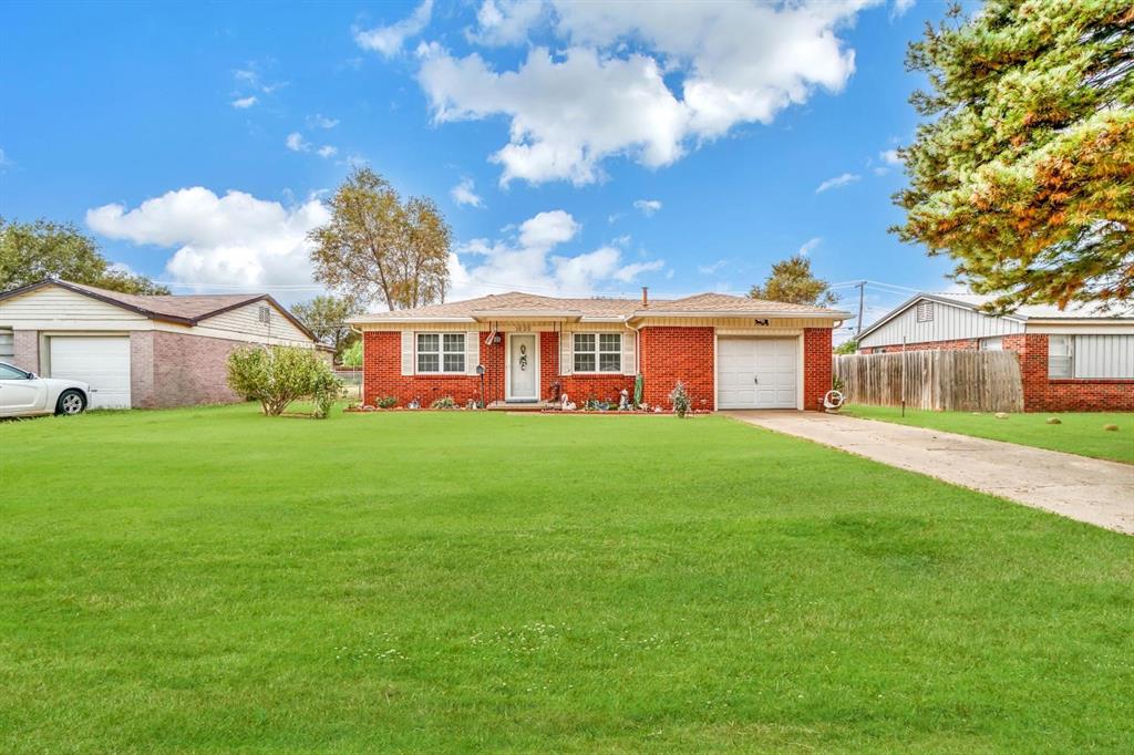 Box St, Altus, OK 73521