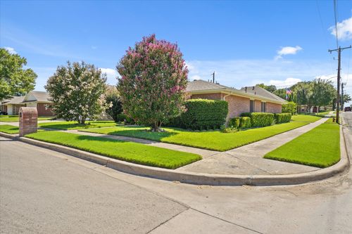 6921 Westover Way, North Richland Hills, TX, 76182-3639 | Card Image