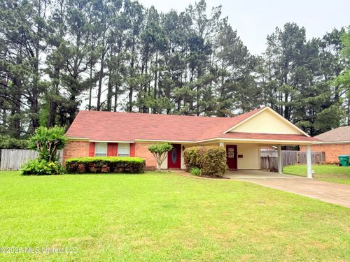 764 Scenic Dr, Grenada, MS, 38901-5040 | Card Image