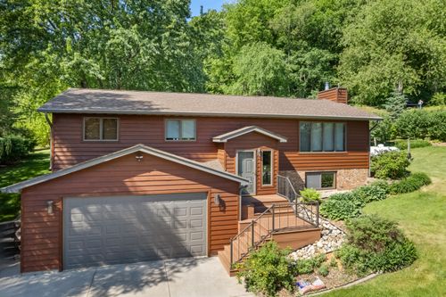 39109 Karen Ct, Winona, MN, 55987-6147 | Card Image