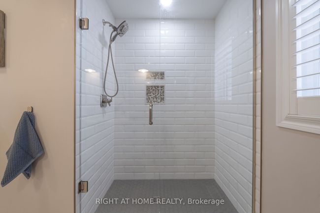 41 St Augustine Dr, House other with 4 bedrooms, 3 bathrooms and 2 parking in Whitby ON | Image 25