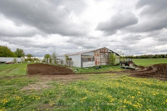 18330 Mountainview Rd, House other with 3 bedrooms, 1 bathrooms and 18 parking in Caledon East ON | Image 25