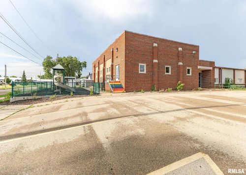 706 13th Ave, Camanche, IA, 52730-1772 | Card Image