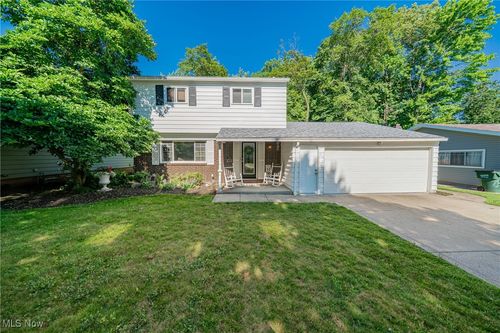 1164 Jackie Ln, Mayfield Heights, OH, 44124-1823 | Card Image