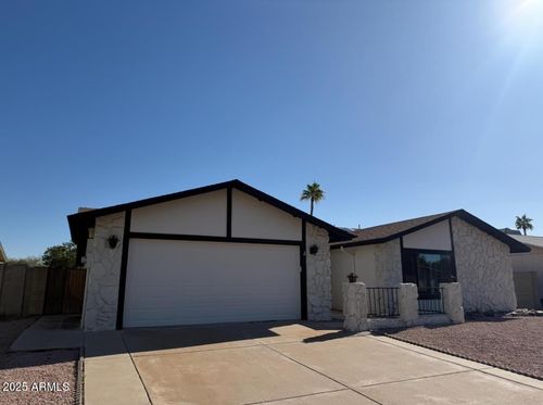 11449 S Iroquois Dr, Phoenix, AZ, 85044-2006 | Card Image