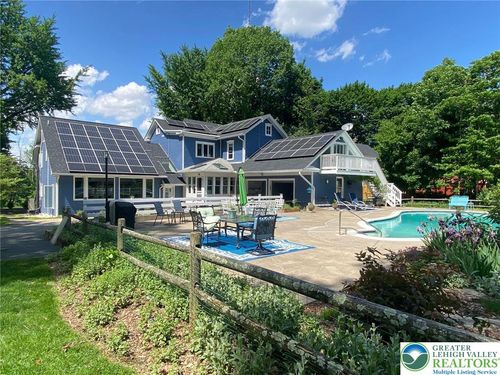 306 Paxinosa Rd W, Forks Twp, PA, 18040-1322 | Card Image