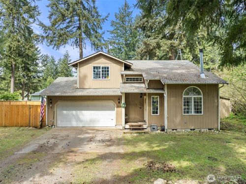 22506 Crown Cir Se, Yelm, WA, 98597-9335 | Card Image