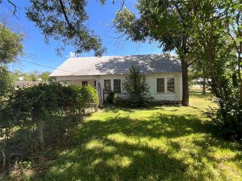 605 N Kirk St, Hico, TX, 76457-6351 | Card Image