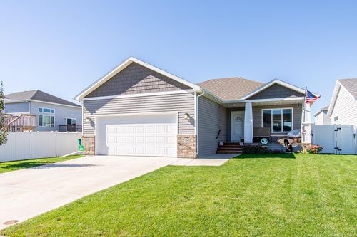 2760 Westwood St W, West Fargo, ND, 58078-8532 | Card Image