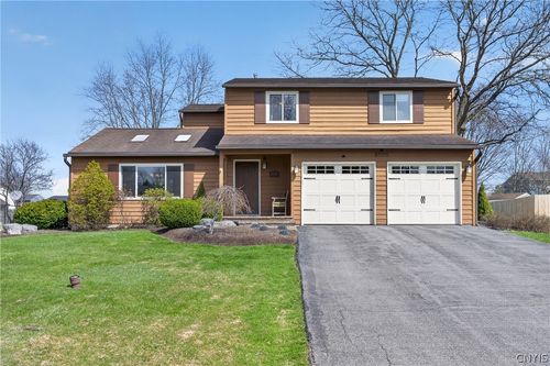 8598 Nazareth Drive, Cicero, NY, 13039 | Card Image