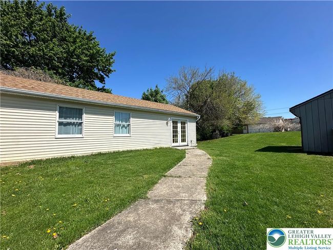 2215 N 3 Rd Ave, House other with 4 bedrooms, 2 bathrooms and null parking in Whitehall PA | Image 32