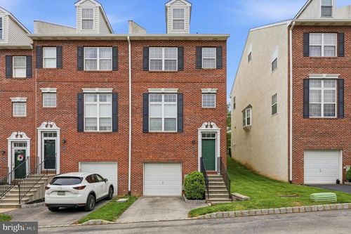 422 W 5th Ave, CONSHOHOCKEN, PA, 19428-1614 | Card Image