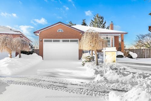 87 Morbank Dr, Scarborough, ON, M1V2M1 | Card Image