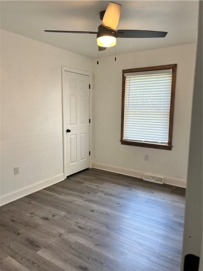 329 Stoney Hollow Rd, For Sale in Winfield Twp Zoocasa