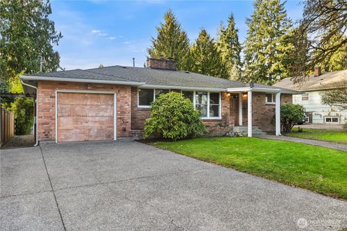 19515 Fremont Avenue N, Shoreline, WA, 98133 | Card Image