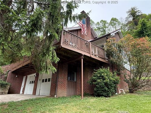 7026 Valley Brook Dr, Charleston, WV, 25312-9460 | Card Image