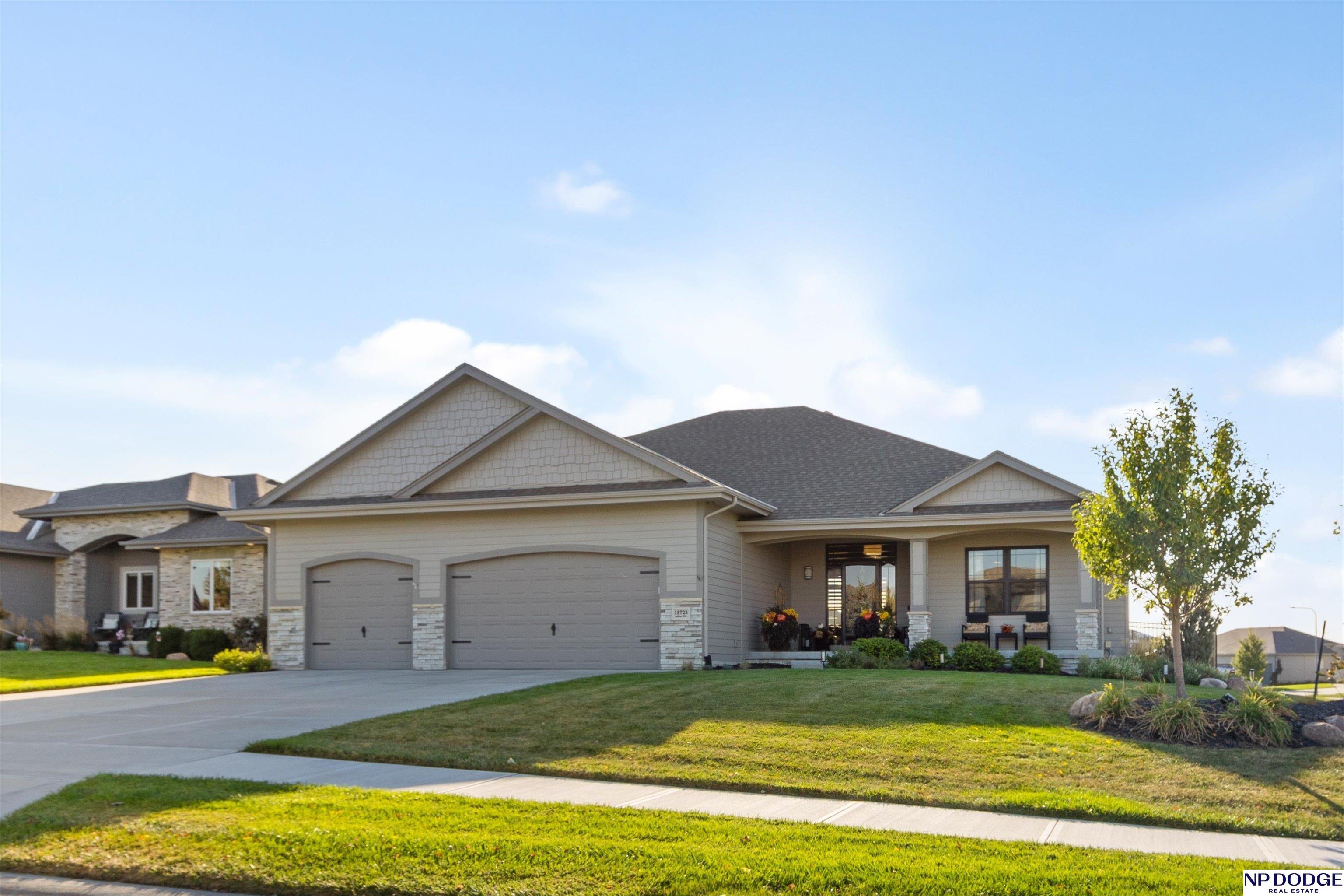 Alder Dr, Omaha, NE 68136