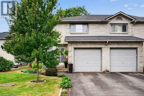 20-2 Royalwood Court, Stoney Creek, ON, L8E4Y9 | Card Image