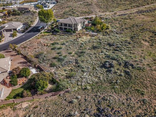 2447 W Ridge View Dr, Hurricane, UT, 84737-3026 | Card Image