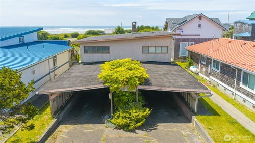 30 S 2nd St, Pacific Beach, WA, 98571-5009 | Card Image