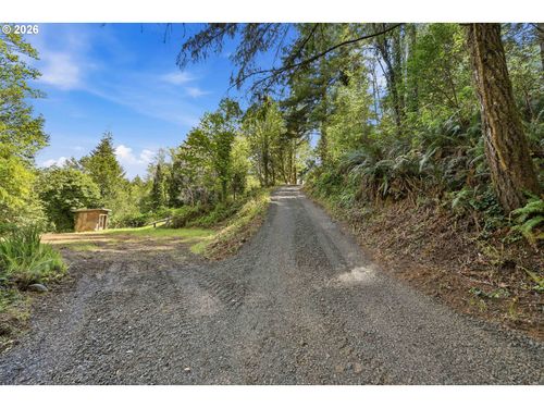 59553 Halfway Rd, Coos Bay, OR, 97420-8461 | Card Image