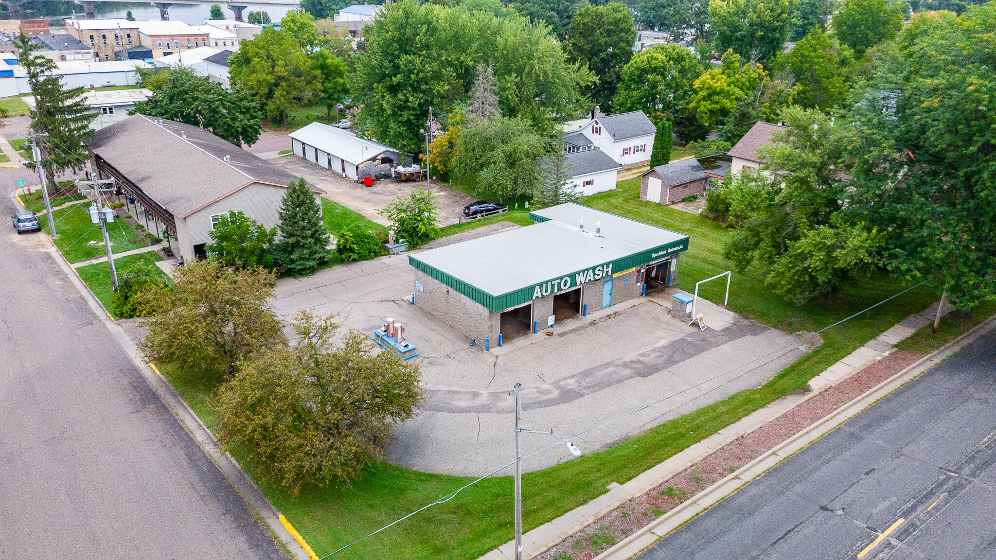 Commercial Lease in Durand 3