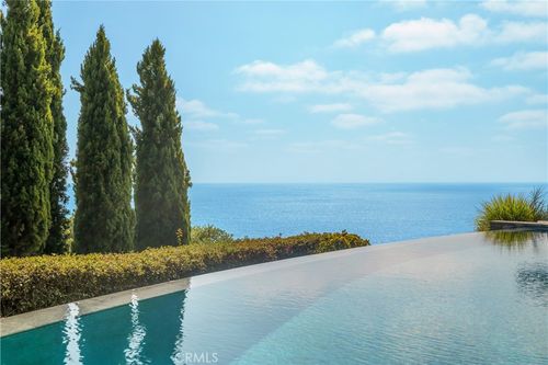 32181 Coast Hwy, Laguna Beach, CA, 92651-6869 | Card Image