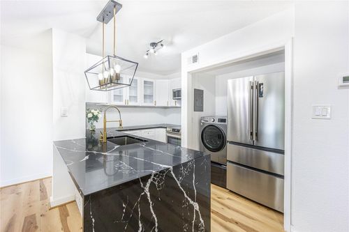 apt-111-250 El Dorado Blvd, Webster, TX, 77598-2212 | Card Image