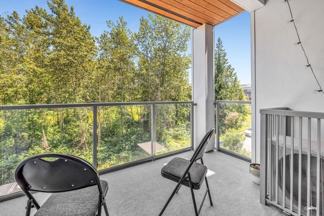 Balcony with grilling area | Image 15