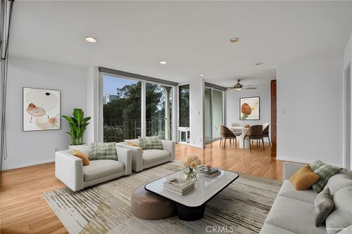 401-2055 E Broadway, Long Beach, CA, 90802-4909 | Card Image