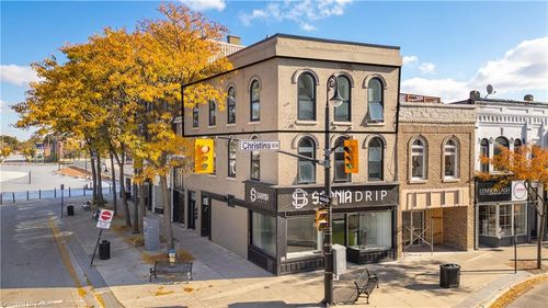 157 Lochiel St, Sarnia, ON, N7T4C3 | Card Image