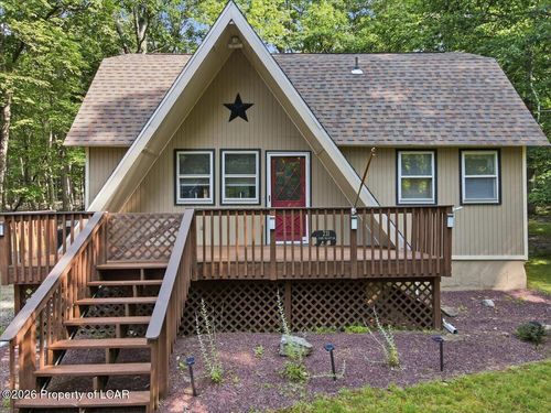 231 W Lake Valley Dr, Hazleton, PA, 18202-9134 | Card Image