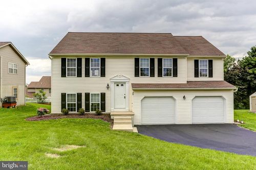 75 Chatham Ln, Red Lion, PA, 17356-8278 | Card Image