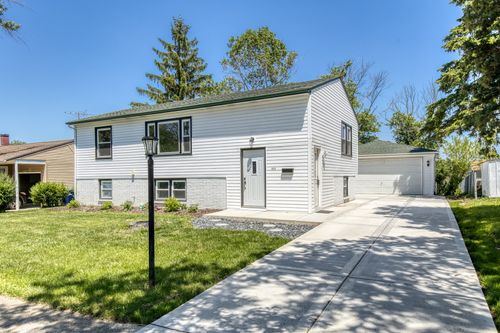 8920 Fairway Dr, Orland Park, IL, 60462-2716 | Card Image
