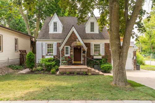 161 Herbert St, Waterloo, ON, N2J1T3 | Card Image