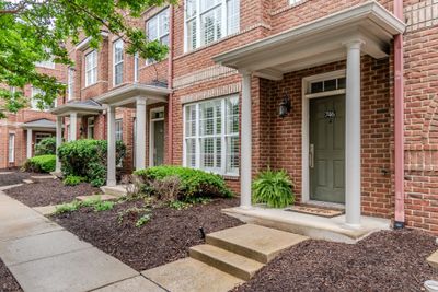 746 Wedgewood Park, Condo with 2 bedrooms, 2 bathrooms and 4 parking in Nashville TN | Image 1