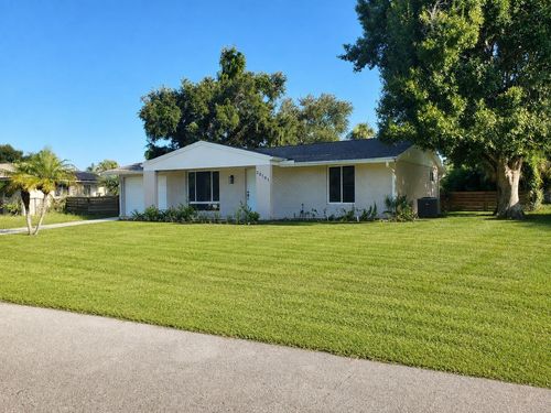 20191 Gladstone Ave, PORT CHARLOTTE, FL, 33952-2206 | Card Image
