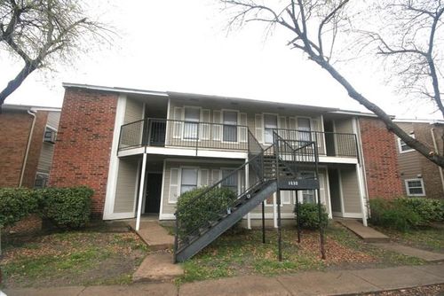 d-1906 W Loop, Austin, TX, 78758-5908 | Card Image