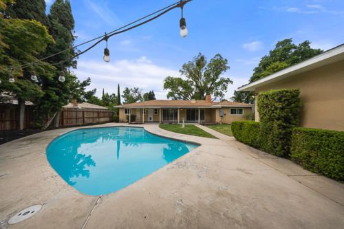 936 College Ave, Modesto, CA, 95350-4958 | Card Image