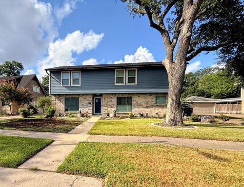 8119 Silent Cedars Dr, Houston, TX, 77095-1800 | Card Image