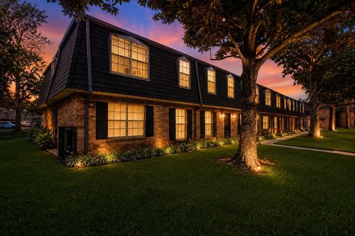 4-9001 Gaylord Dr, Houston, TX, 77024-2943 | Card Image