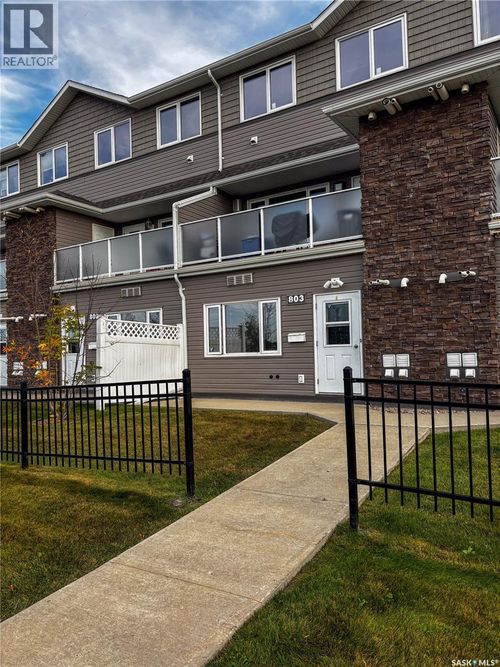 803-1022 Hampton Cir, Saskatoon, SK, S7R0K3 | Card Image