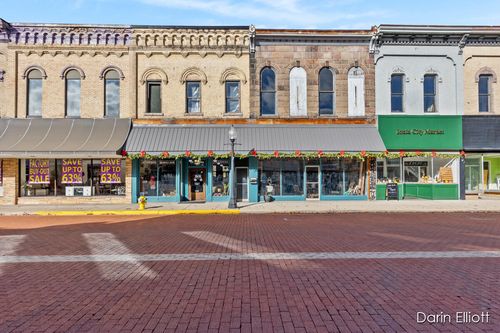 326 & 328 W Main Street, Ionia, MI, 48846 | Card Image