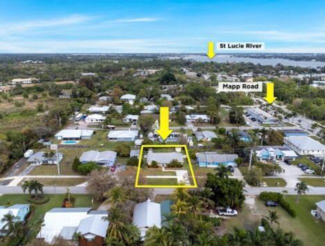 1287 Sw Sunset Trl, House other with 4 bedrooms, 2 bathrooms and null parking in Palm City FL | Image 28
