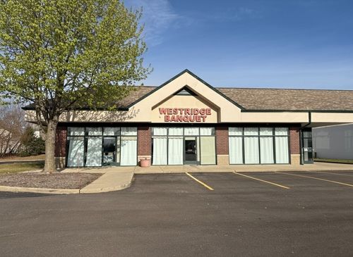 626-632-626 E State Rd, Island Lake, IL, 60042-8218 | Card Image