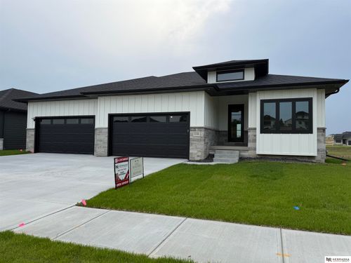 11104 S 218th St, Gretna, NE, 68028-5122 | Card Image