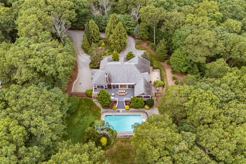 48 Douglas Ct, Hampton Bays, NY, 11946-1133 | Card Image