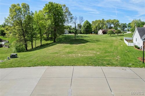 467 Pearl Ridge Ct, Saint Charles, MO, 63303-5979 | Card Image