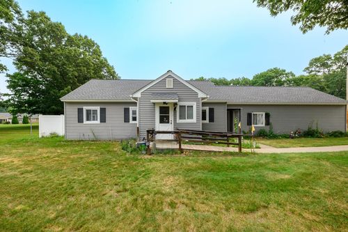 54-54 Meadowlark Ln, Chicopee, MA, 01022-1137 | Card Image
